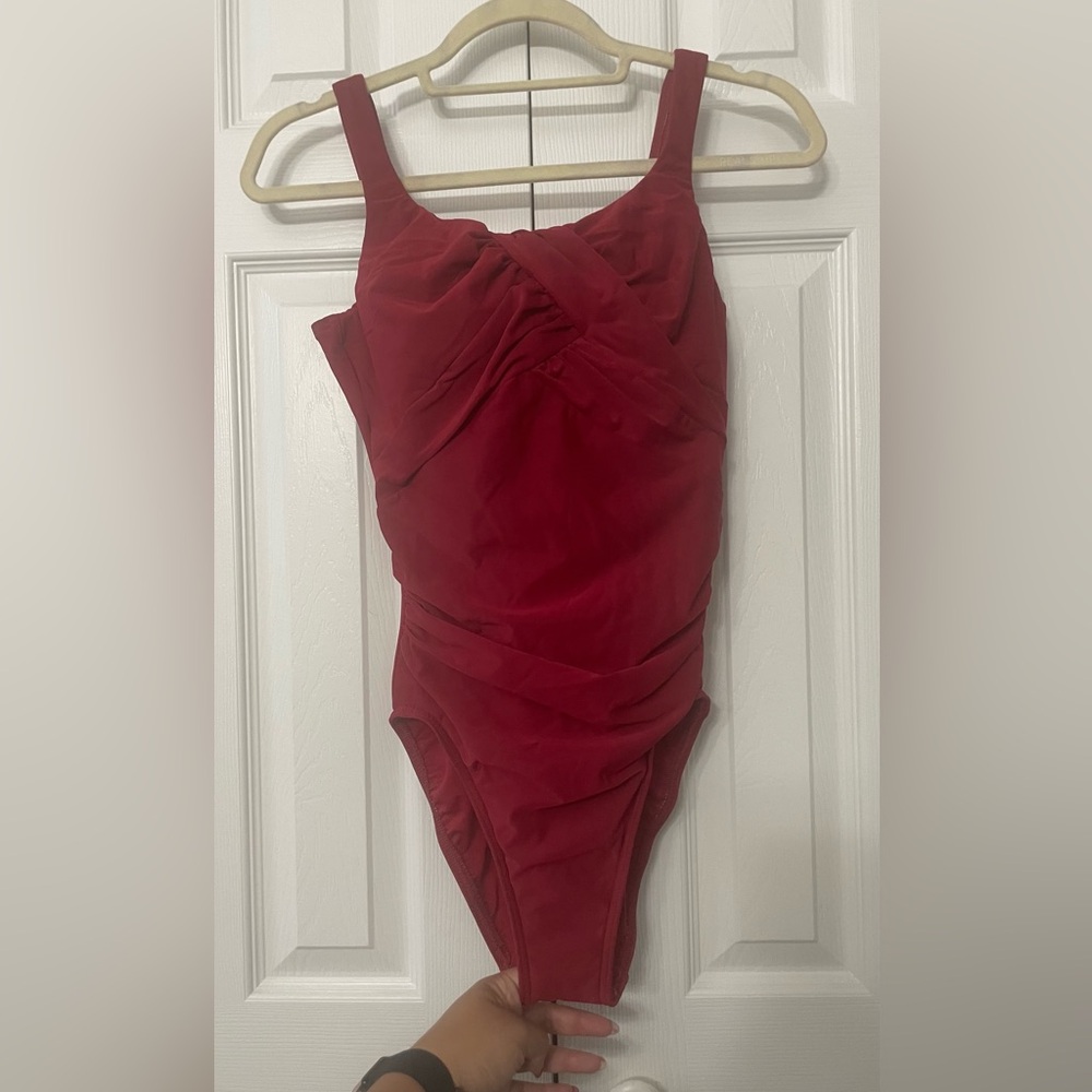 Lands’ End Red One-Piece Swimsuit - Size 8D